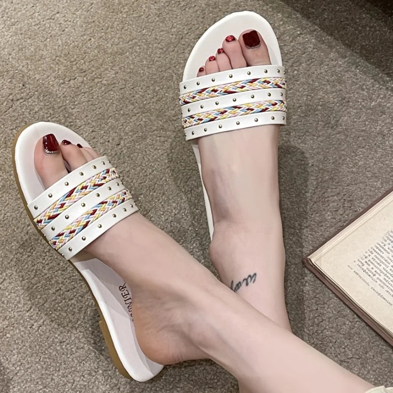 

Сандалии женские с открытым носком, модные роскошные пляжные шлепанцы с металлическим крестом, уличная удобная обувь, 2023