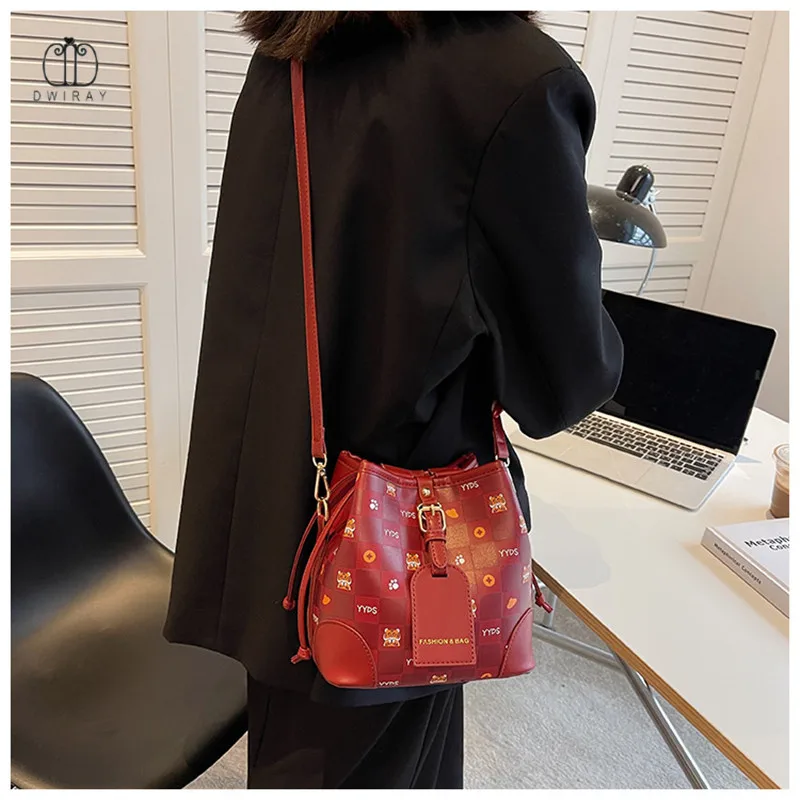 

Cute Tiger Grid PU Leather Lady Tote Bag Good Casual Lady Tote Bag Women Bucket Cross-Body Bag DWIRAY Fashion Designer