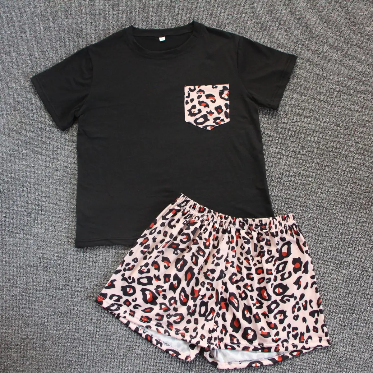 Womens Pajamas Sets Leopard Pyjamas Famale Pijama Loungewear Short Sleeve T-Shirt Shorts 2 Piece PJ Set Suit Sleepwear Nightwear
