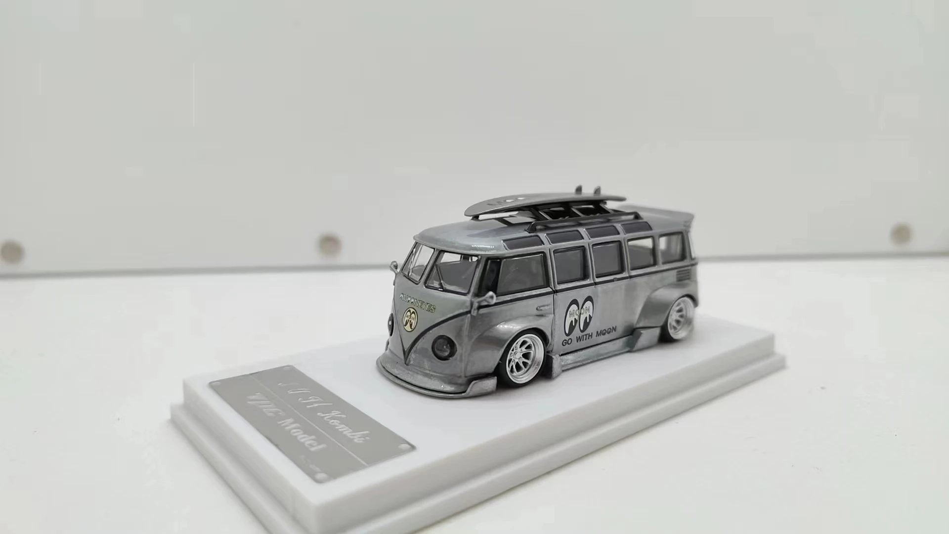 

TPC 1:64 T1 Kombi Mooneyes Raw Special edition limited500 Diecast Model Car