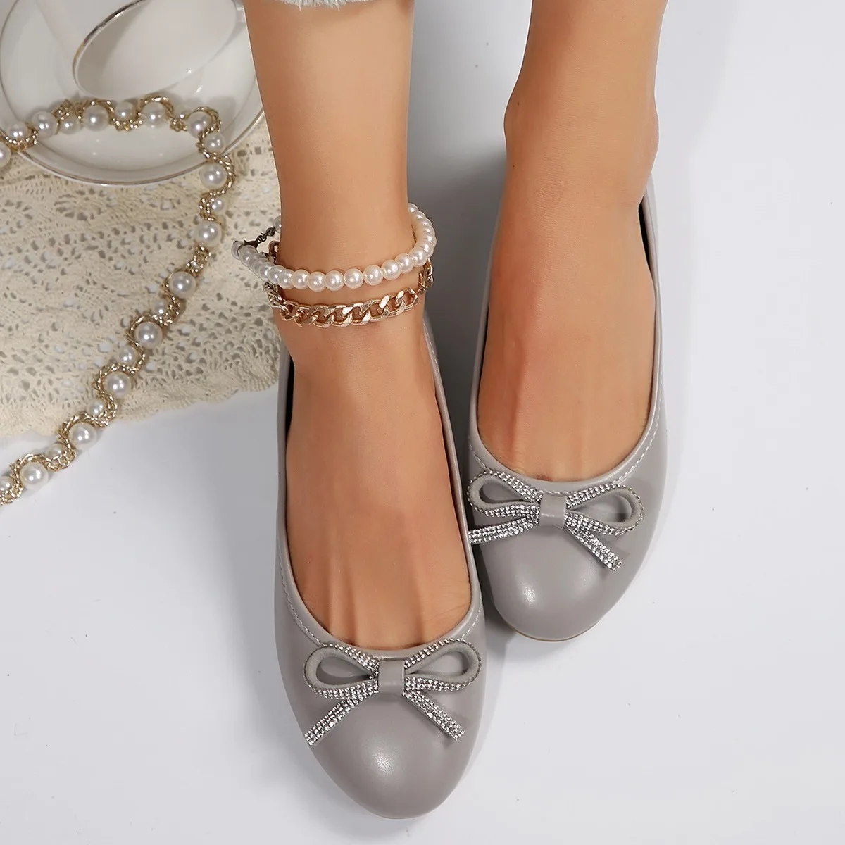 Женские туфли на плоской подошве с круглым носком большие размеры