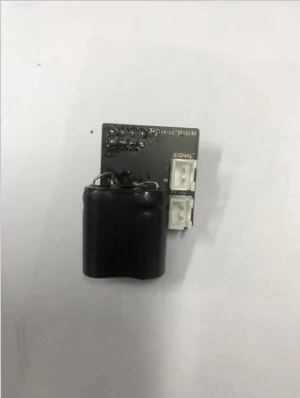 

Small breakpoint module with capacitor