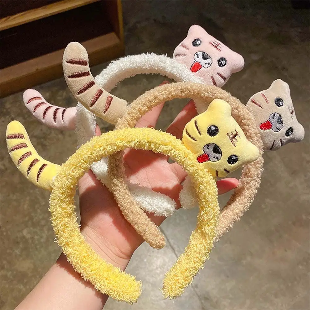 

1PC Plush Sweet Tiger Headband Cute Women Girls Kids Party Festival Fantastic Hair Band Cartoon Washing Face Hair Accessories