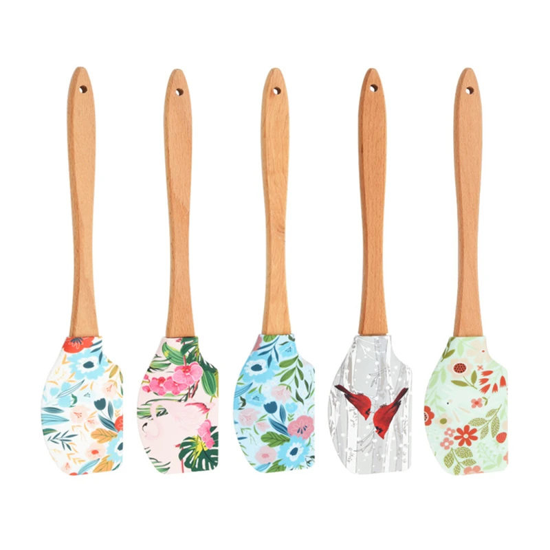 

Cake Silicone Spatula Cream Scrape with Wooden Handle Non-stick Chocolate Butter Mixer Kitchen DIY Pastry Pies Baking Accessorie