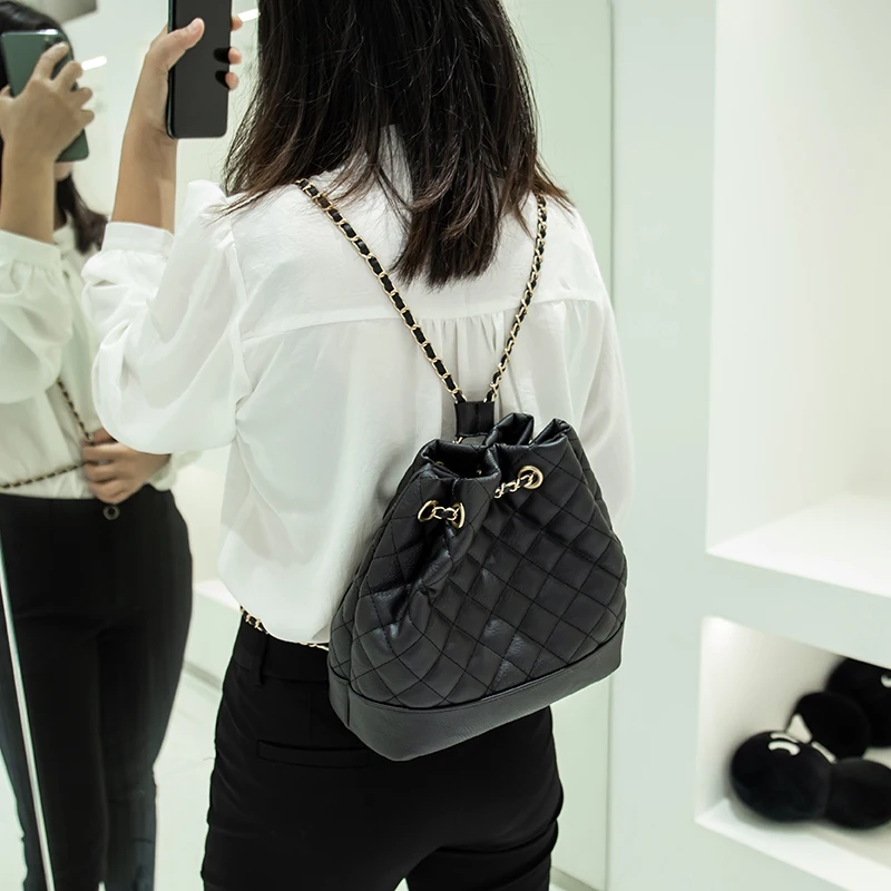 Black Chains Women's Backpack Premium Feel Women's Leather Bag Casual Shoulder Bags Ladies' Handbags for Holiday and Travel