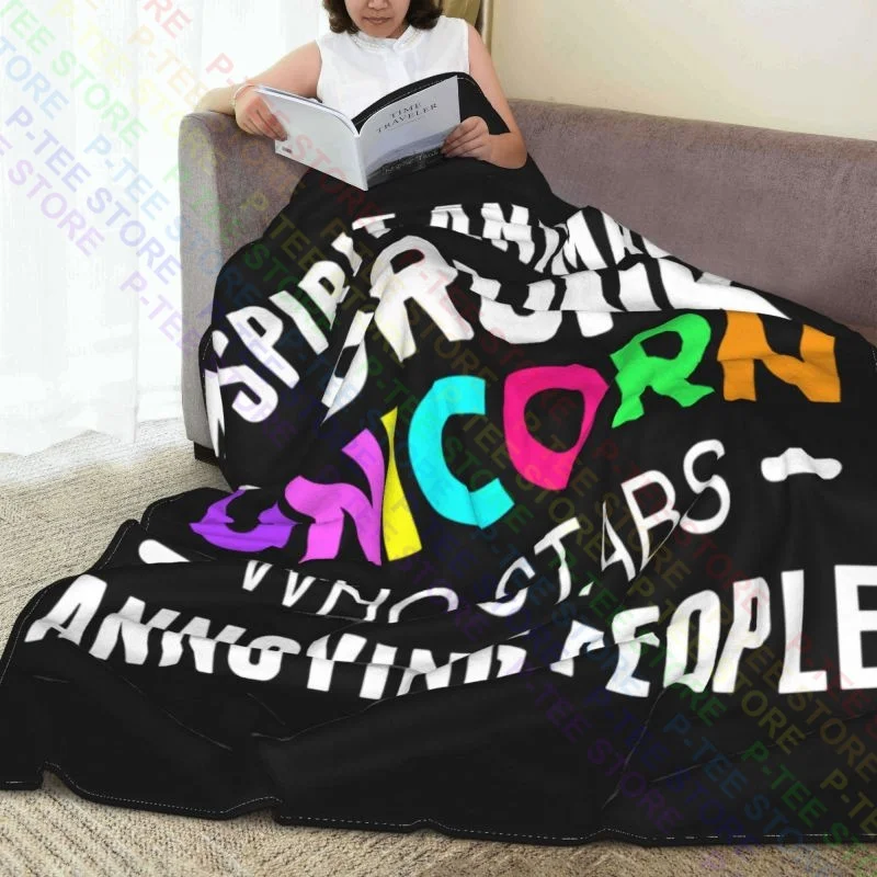 My Spirit Animal-это пьяный единорог который укладывает раздражающих людей одеяло