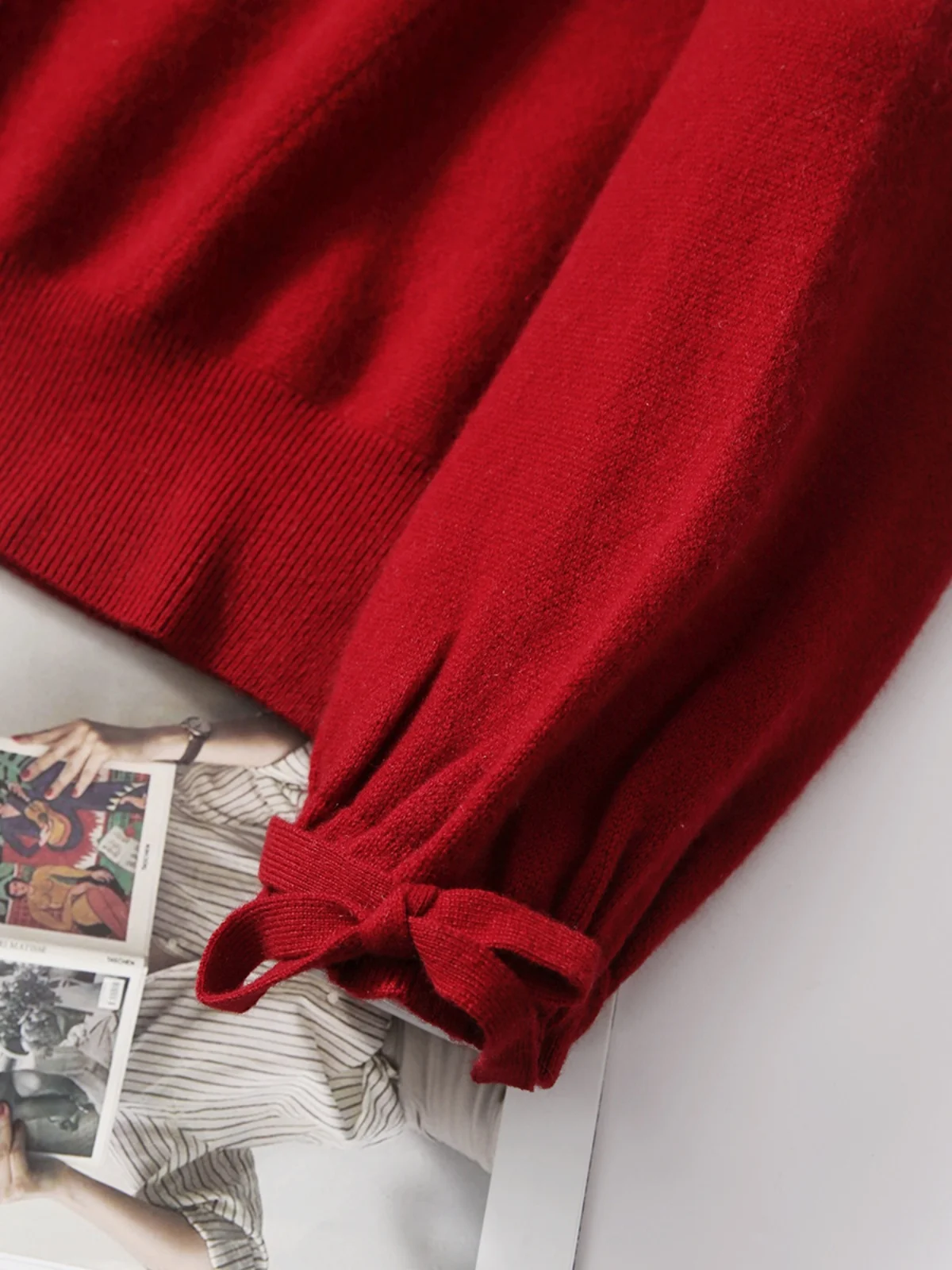 Xiaoxiao Hangbo Kendi Красный флисовый вязаный топ из ангоры с круглым вырезом и длинными
