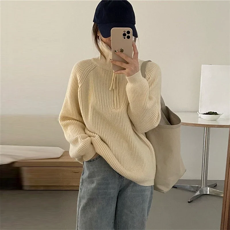 Свитер женский в полоску на молнии с воротником-стойкой