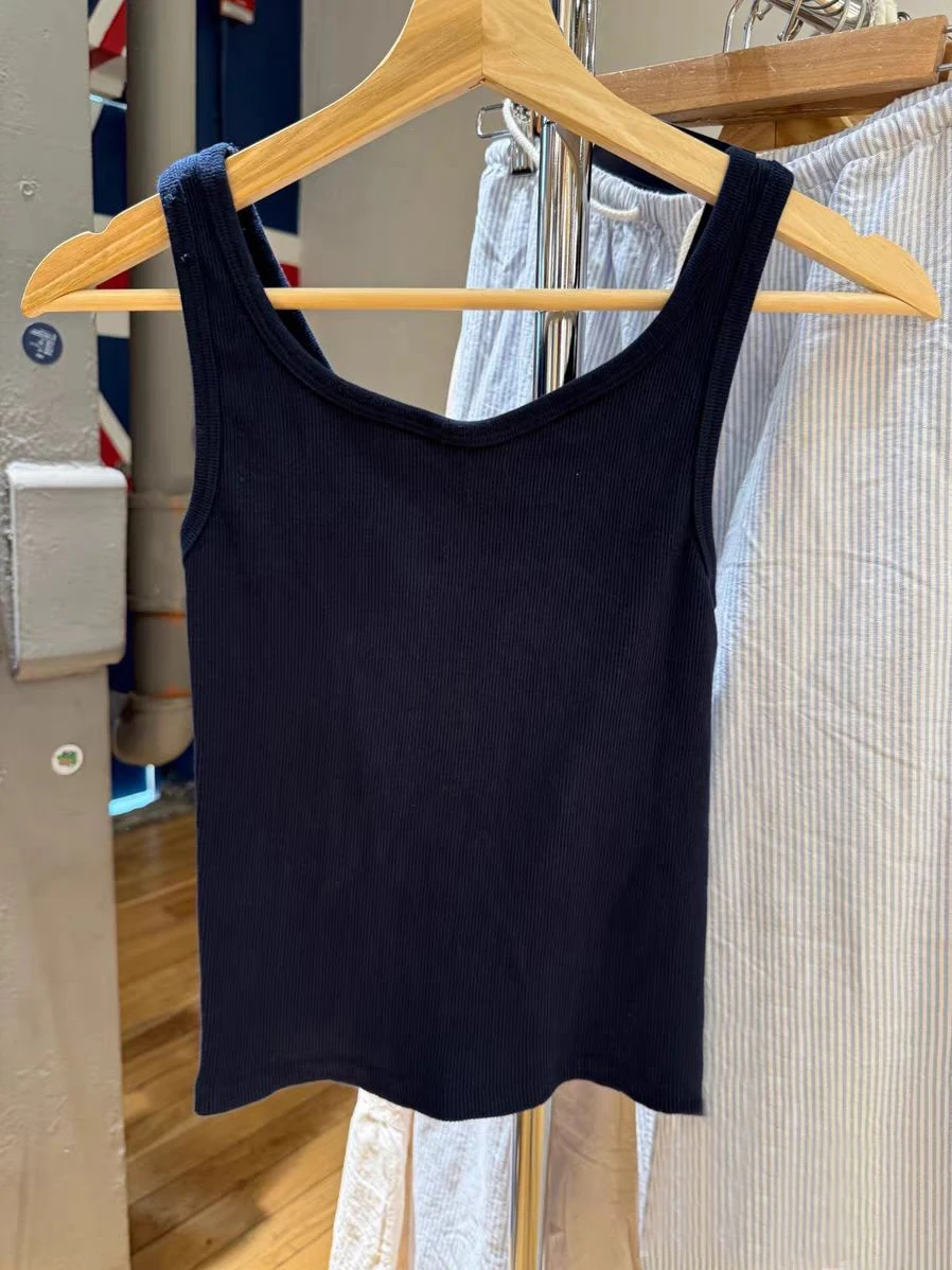 Женский топ в рубчик с вышивкой флага и буквенным принтом летний хлопковый