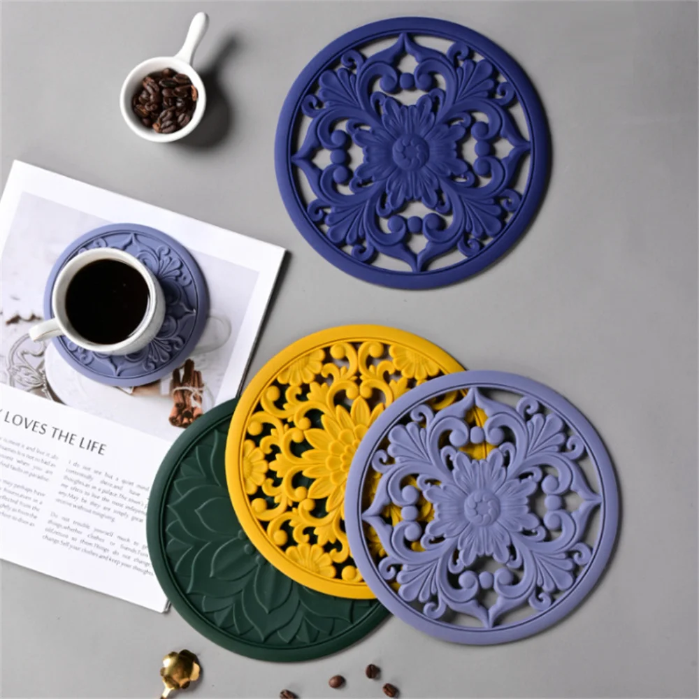 

Round Hollow Insulation Pad Heat Insulation Table Pad Heat Resistant New Chinese Style Silicone Pan Pad Kitchen Accessories