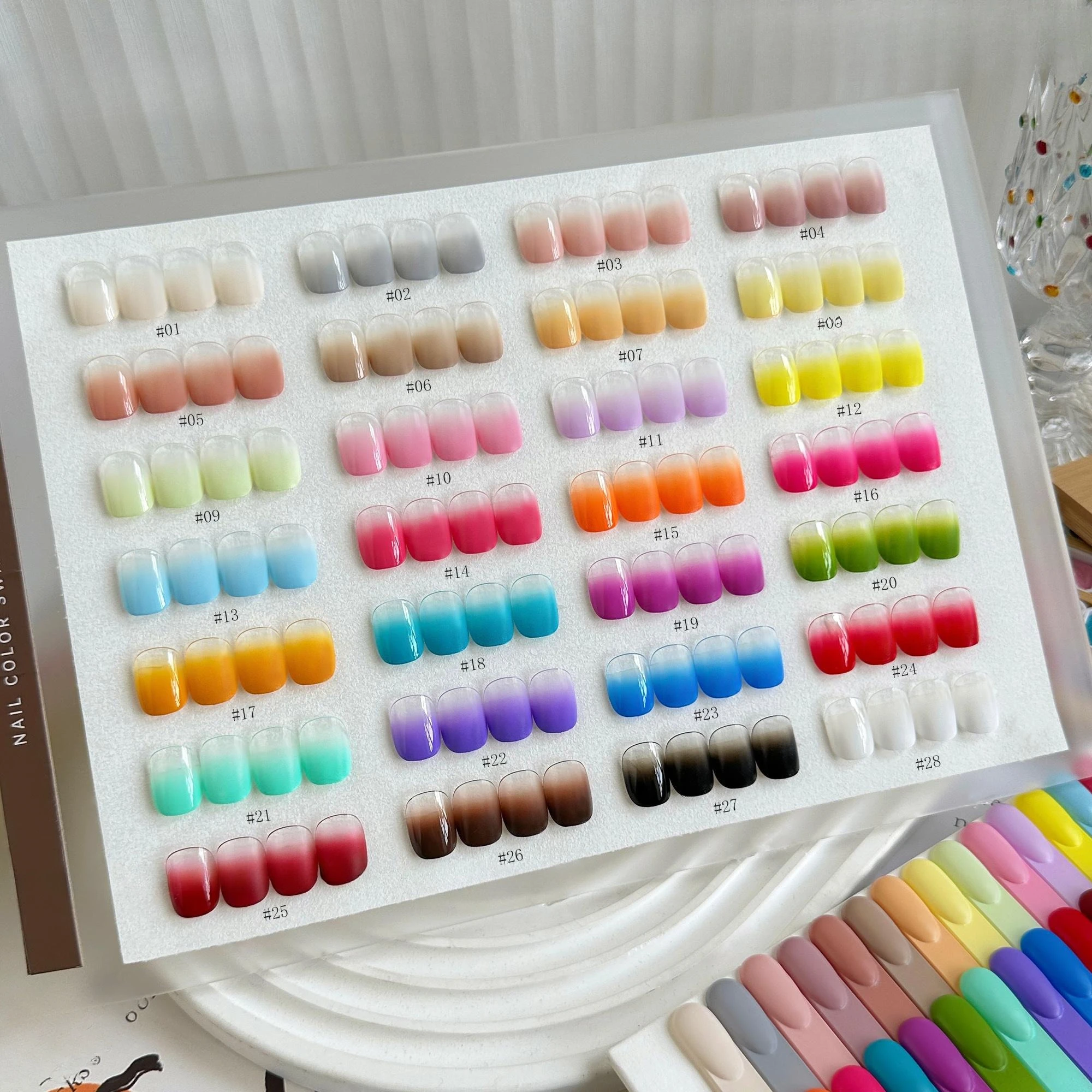 Фото Набор гель-лаков для ногтей Pat Painting Gel, 28 цветов/упаковка, для создания эффекта «цветения», УФ/LED, снимаемый, градиентный, для дизайна ногтей №3