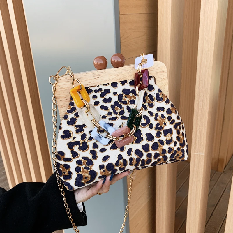 

Зимняя модная женская сумка через плечо с деревянным зажимом и леопардовым узором, роскошный дизайн, акриловая сумка-мессенджер, Женский вечерний клатч