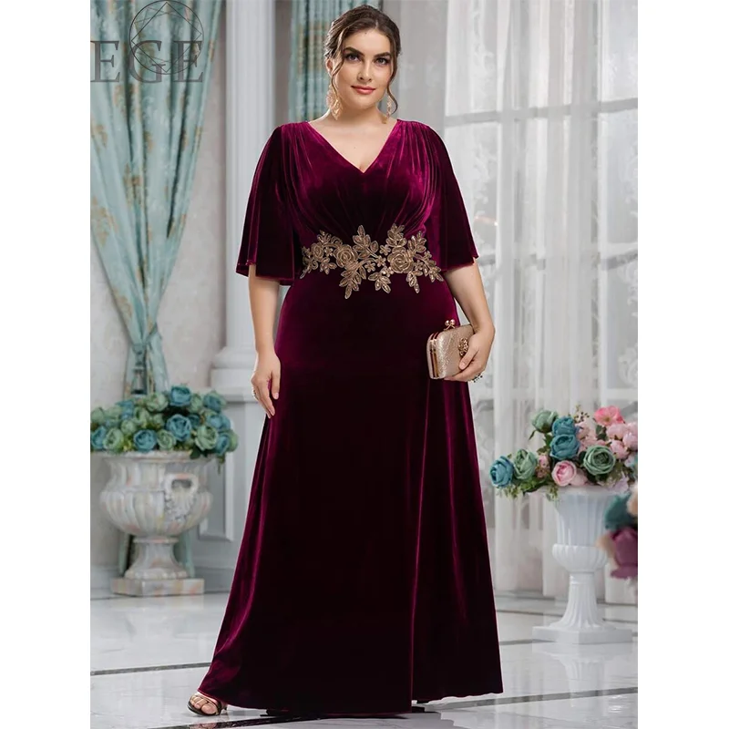 2023 Plus Size V Neck Short Sleeve Velvet Dress Elegant Fashion Plus Size Ladies Summer Fit And Flare Maxi Velvet Dresses