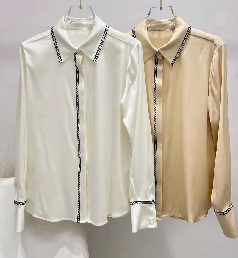 

Tops Fashion Designer Blouse Shirts 2023 Spring Summer Silk Shirt Women Exquisite Embroidery Apricot White Silk Blouse Button