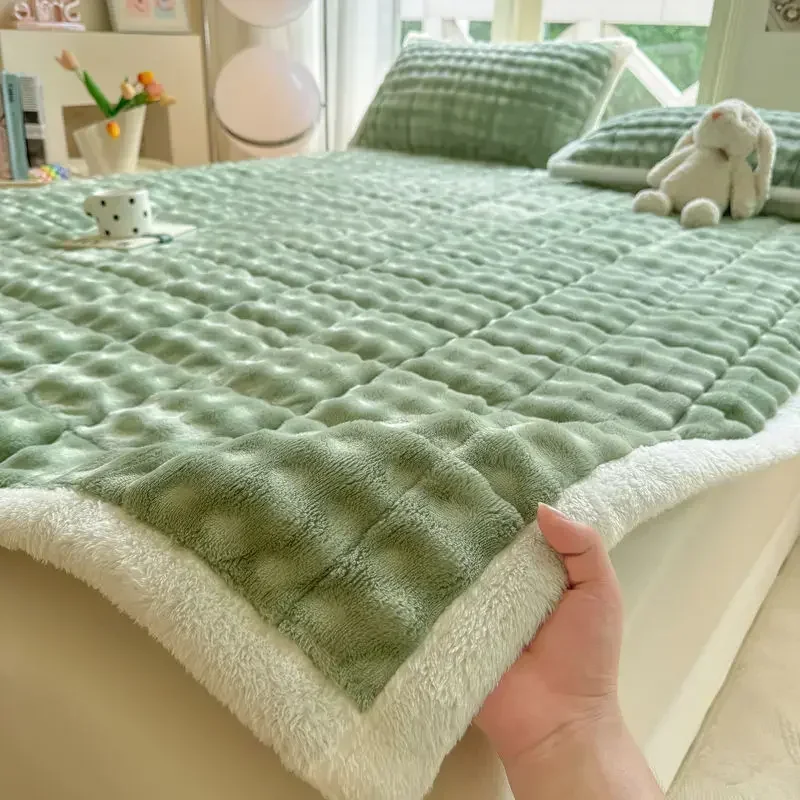 Зимние толстые теплые молочные бархатные наматрасники двуспальная простыня