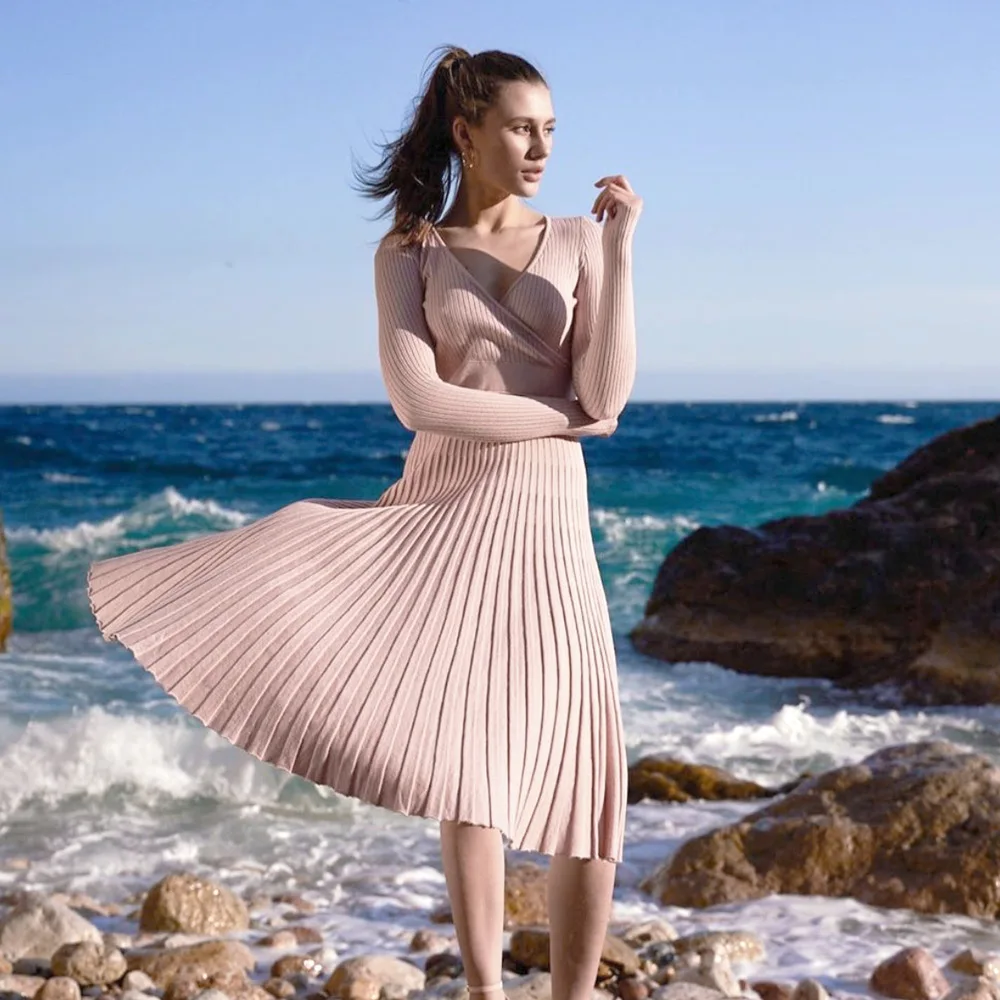 

Knitted Dress Fashion Sexy Pleated Elegant Women Sweater Autumn Winter Long Sleeve Midi Dresses Pullovers Black Vestidos 2021