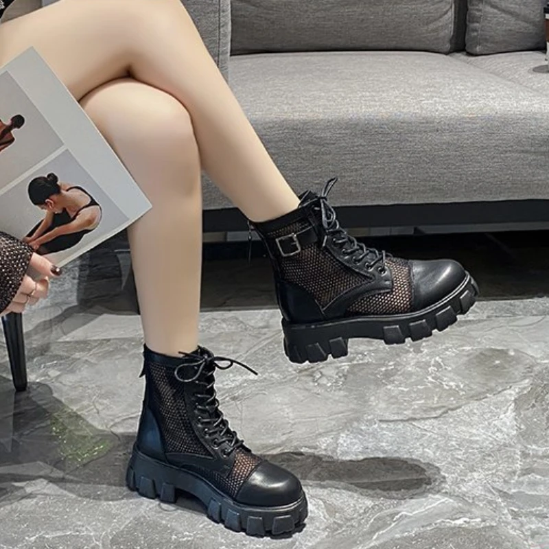 

Женские ботинки, черные сетчатые ботильоны на шнуровке в стиле панк/готика, женская обувь на платформе, женские летние ботинки, новинка 2023