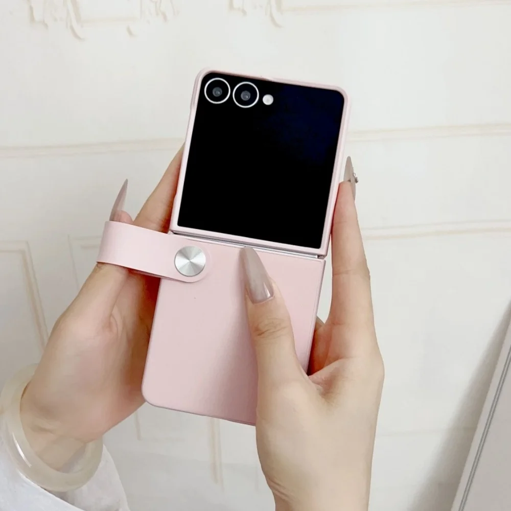 Фото Чехол-флип из искусственной кожи с ремешком для Samsung Galaxy Z Flip7 6 5 4 3, приятный на ощупь, с защитой для объектива, мягкая задняя крышка №3