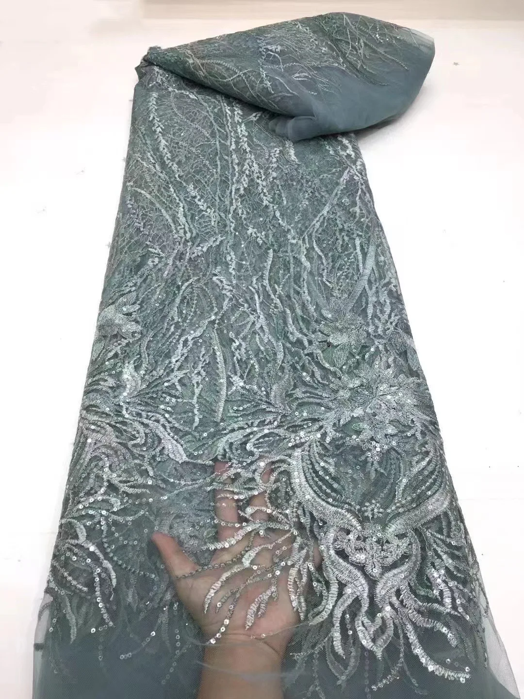 

2022 African Hot Selling Luxury Hand Make Sequin Lace Fabric High Quality Printed Nigerian Design Fashion Women PromDress