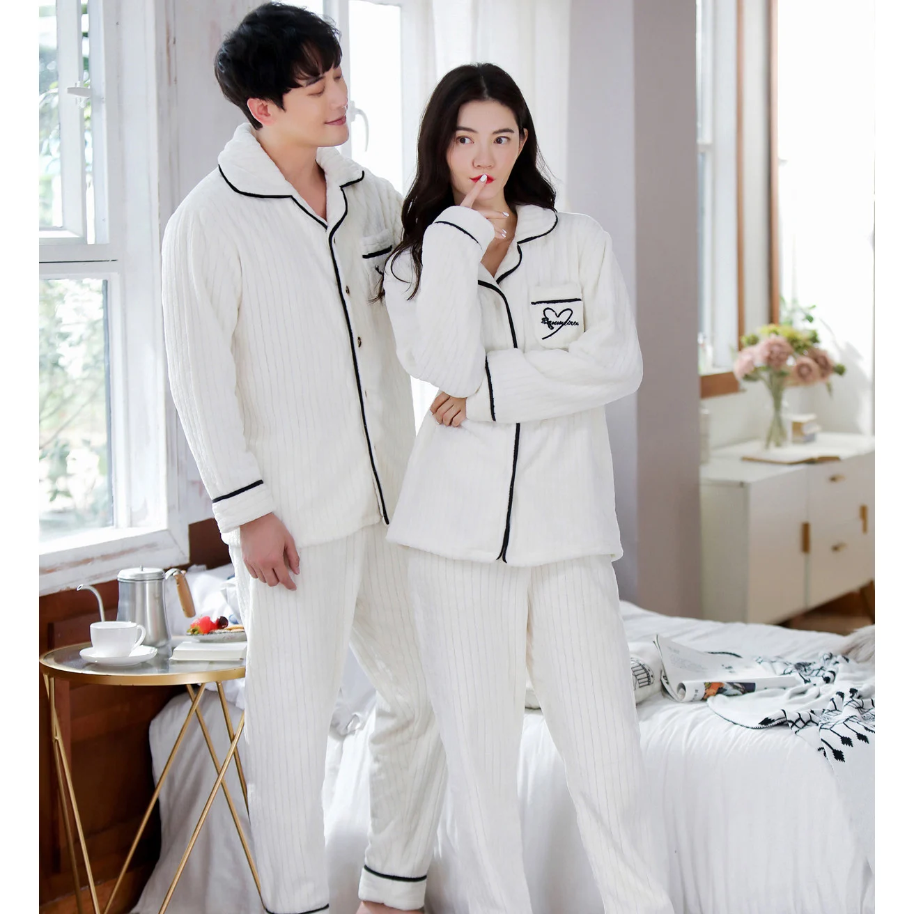 New Couple Pajamas Set Autumn Winter Soft Thicken Flannel White Pajamas Women Men Pyjamas Long Sleeve Sleepwear Lovers Pijama