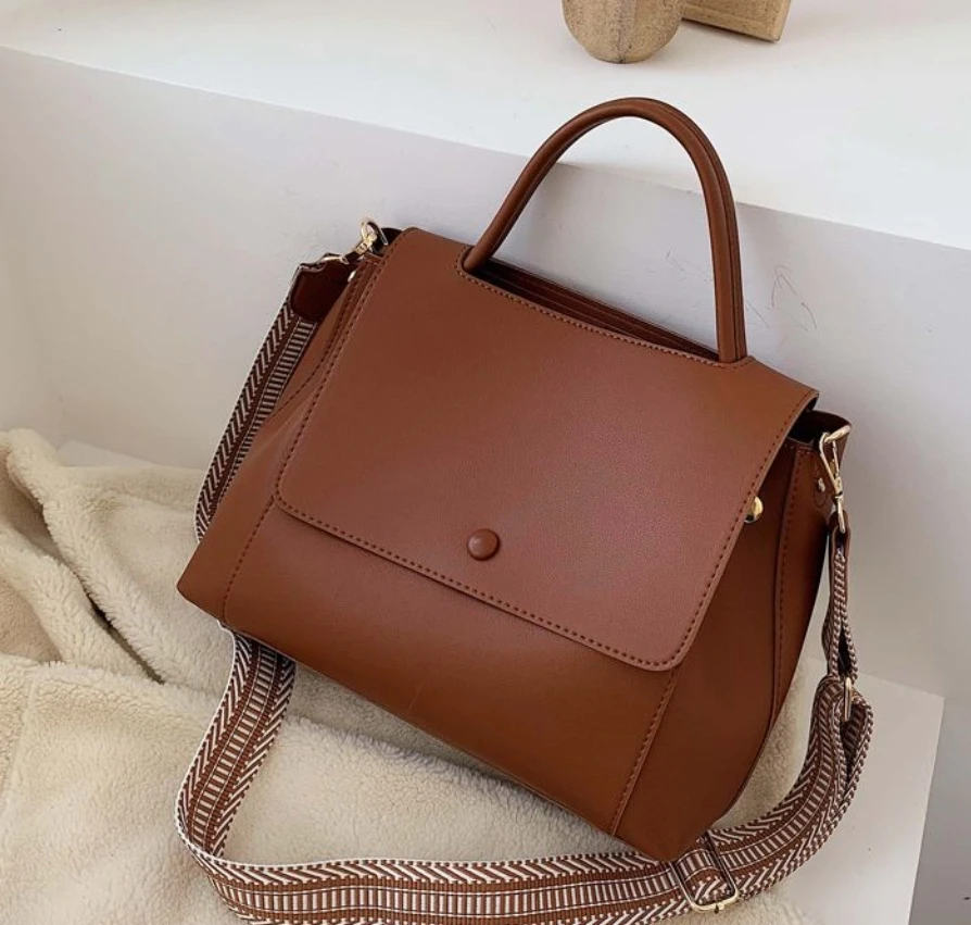 

2023 New Fashion all-in-one large capacity women's Bag ladies go out simple handbag foreign style single shoulder crossbody bag