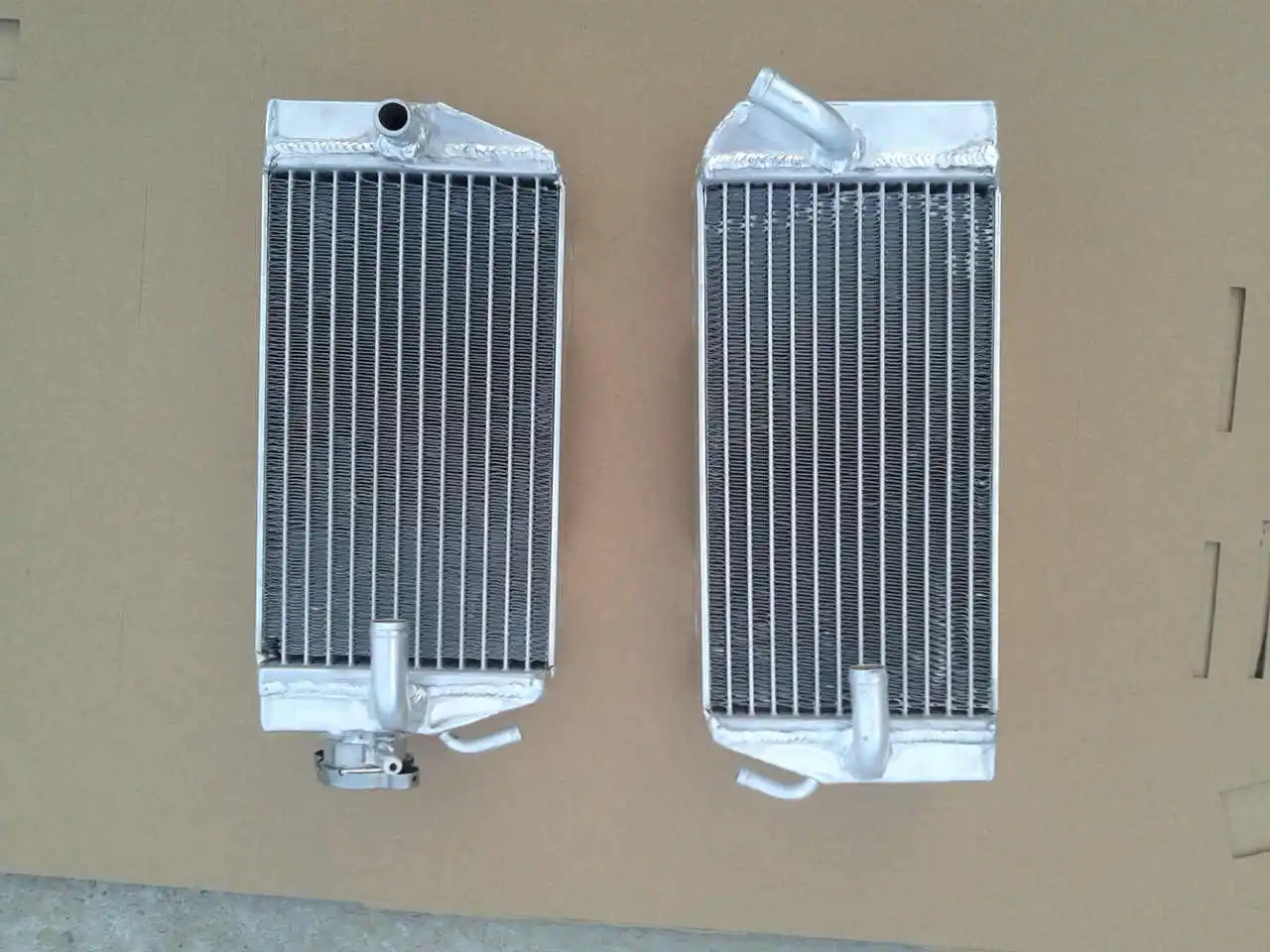 

Aluminum Radiator For 2002-2004 Honda CRF450R CRF450 2002 2003 2004