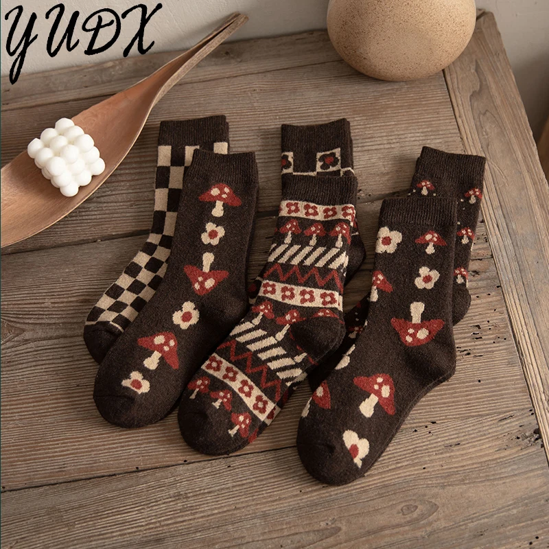 Thickened Warm Wool Socks Tube Socks Casual Socks Autumn and Winter Warm Comfortable Cotton Checkerboard Mushroom Cute Socks