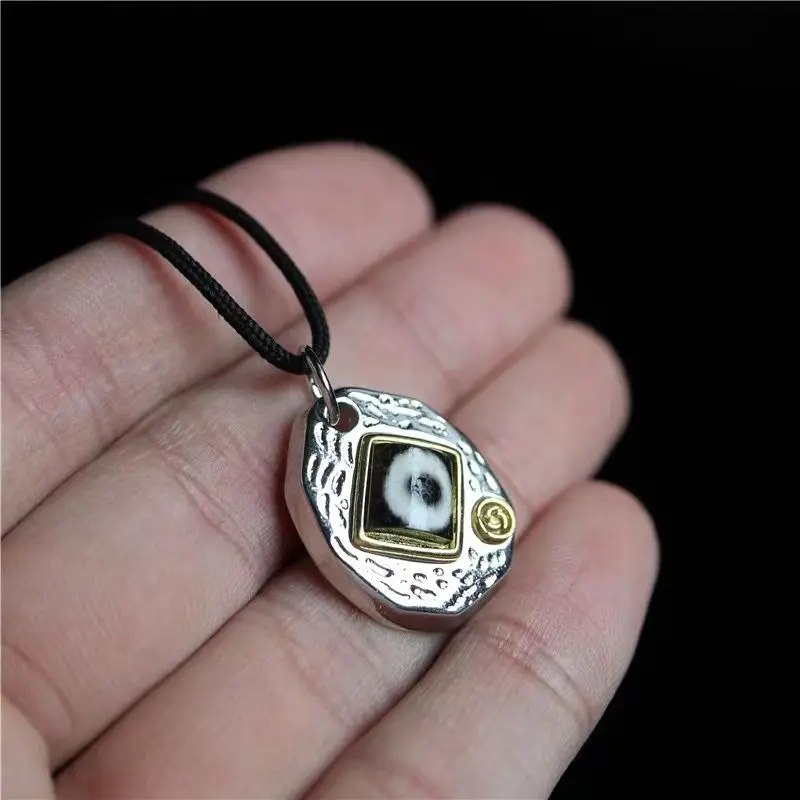 

Tibet Tianzhu Pendant Handmade Inlaid One Eye Tianzhu Pendant Necklace with Hand Chain Clip Pendant