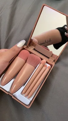 5pcs Mini Travel Makeup Brush Set Portable Storage Box with Mirror Giant Soft Loose Powder Blush Eye Shadow Cosmetic Brushes |