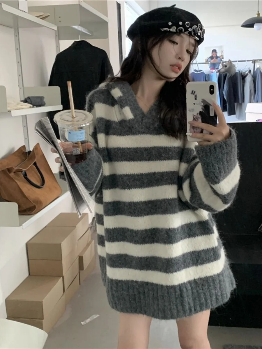Plus size 50.00kg Stripe Contrast Color Hood Sweater Women Autumn and Winter Chubby Girl Idle Sle Loose Mid-Length Knitted...