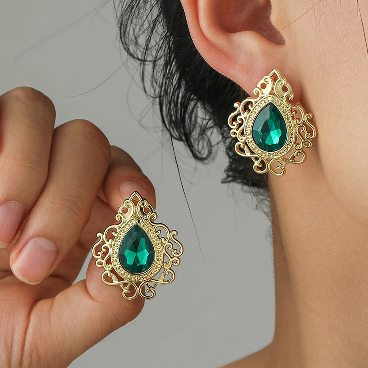 

Boho Vintage Water Drop Earrings For Women Zircon Crystal Stud Earrings Engagement Wedding Jewelry Gift Brincos
