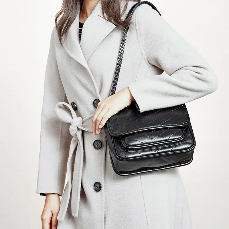 LOERSS Women's Messenger Bag Large Capacity Vagrant Shoulder Bag Multifunction Underarm Bags Retro Fashion Genuine Leather Bag