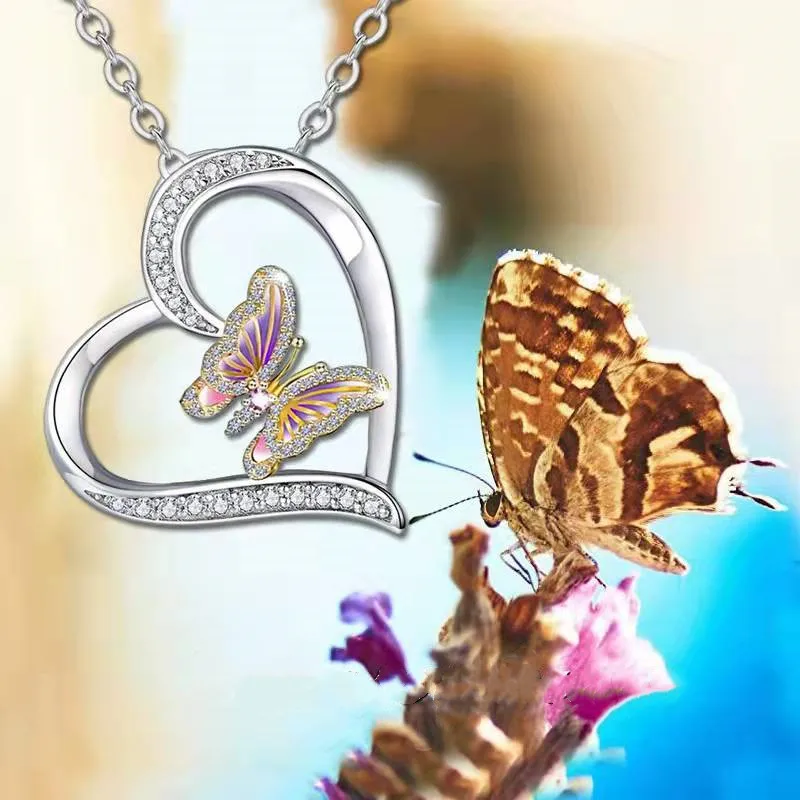 

Fashion Women's Neo-Gothic Butterfly Animal Pendant Heart Shape Crystal Diamond Stainless Steel Necklace Girls Birthday Banquet