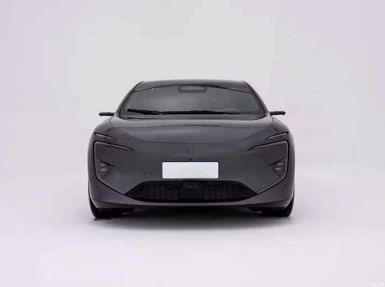 Доставка зарядных столов + горячая распродажа 2024 года Chang an Avita 12 транспортные