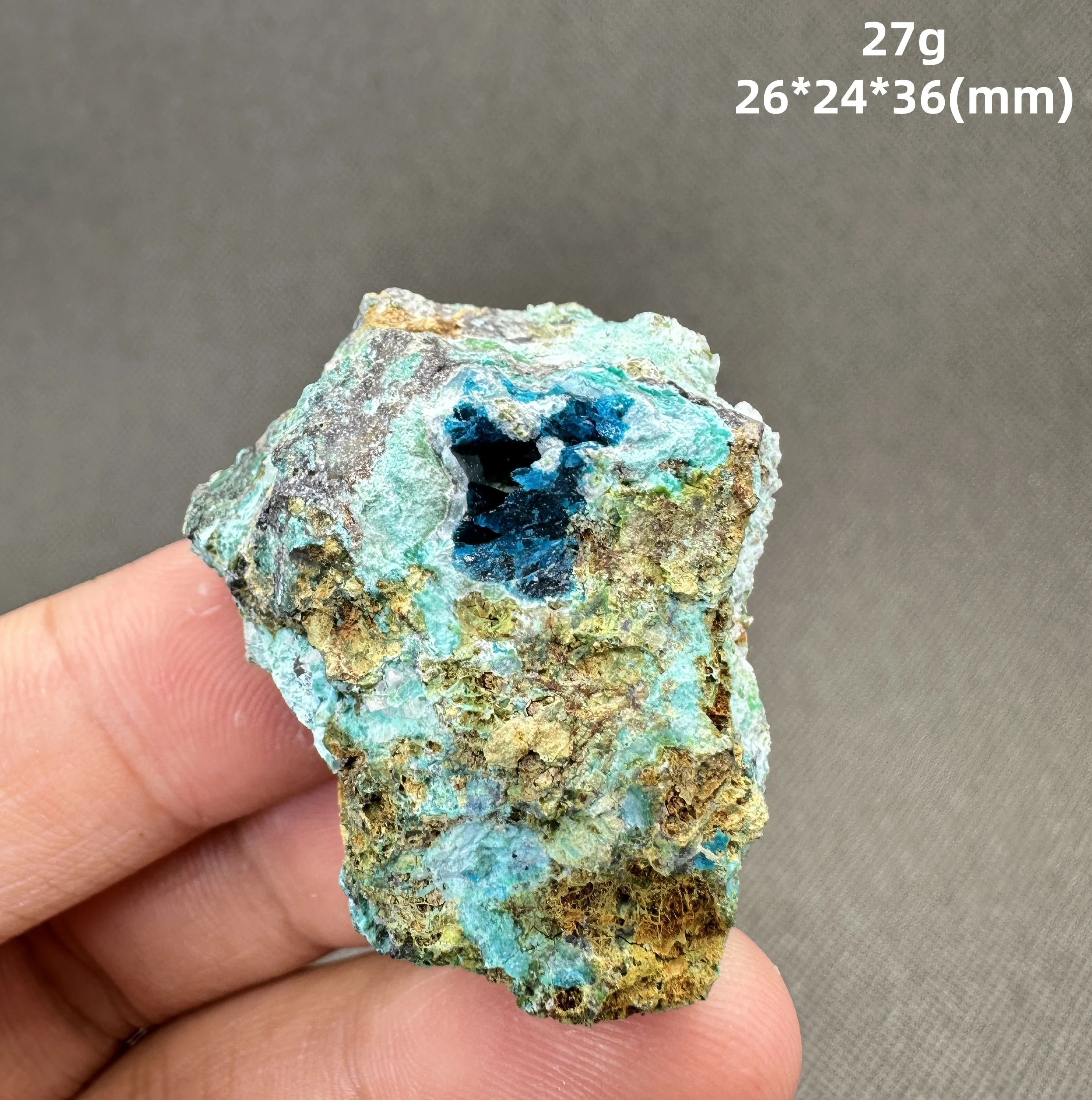 

Натуральный минерал Veszelyite QIANCHUAN