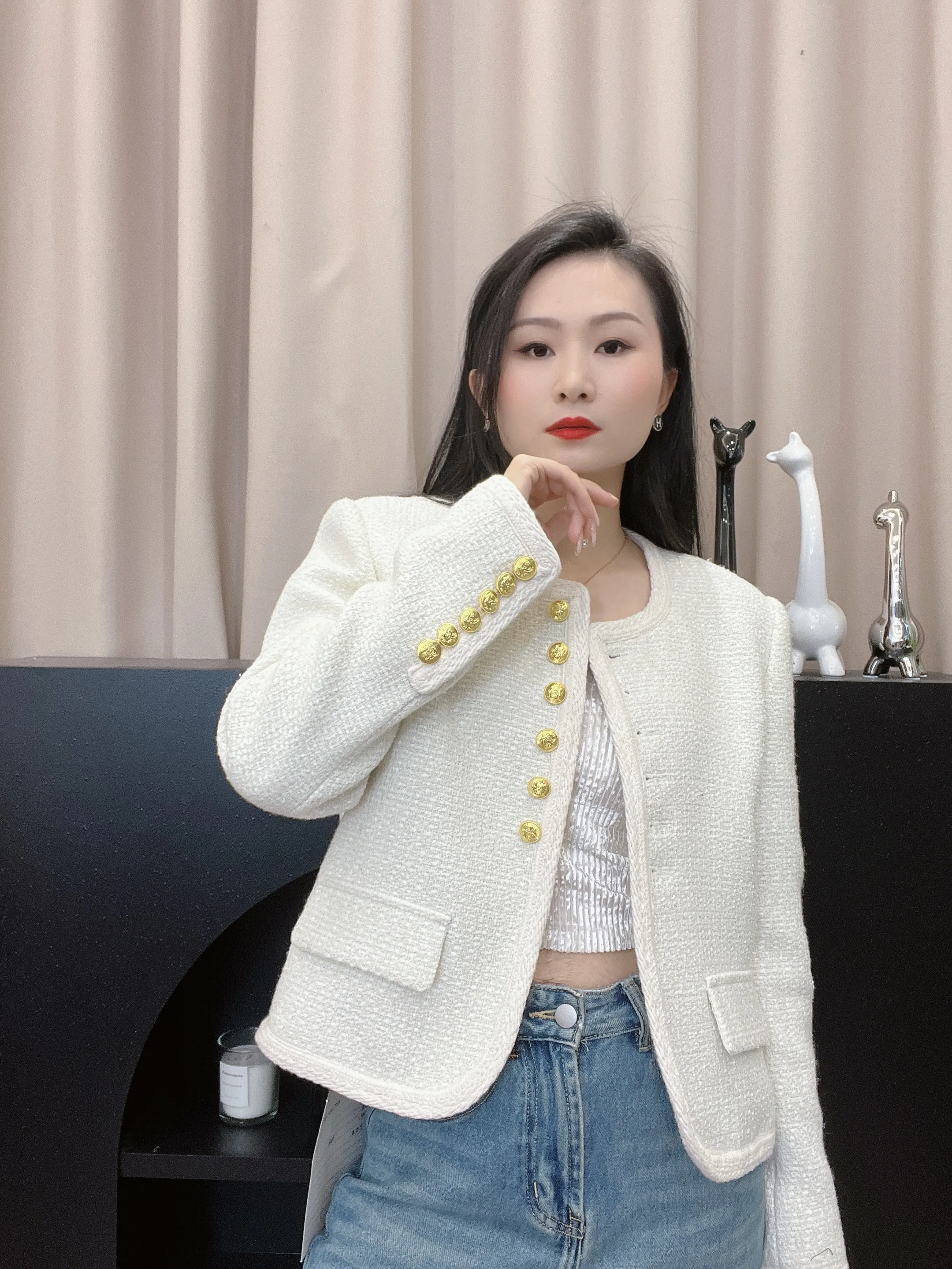 Классическая твидовая куртка на шести пуговицах черно-белая Смешанная шерстяная