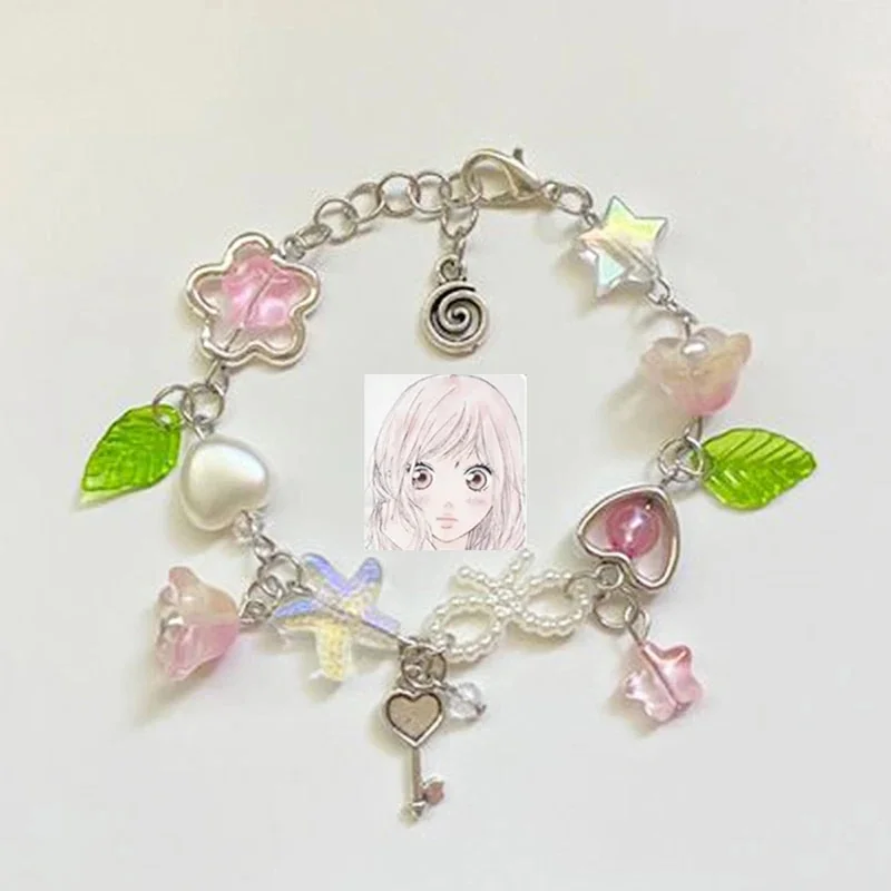 Браслет ручной работы с подвесками Y2K