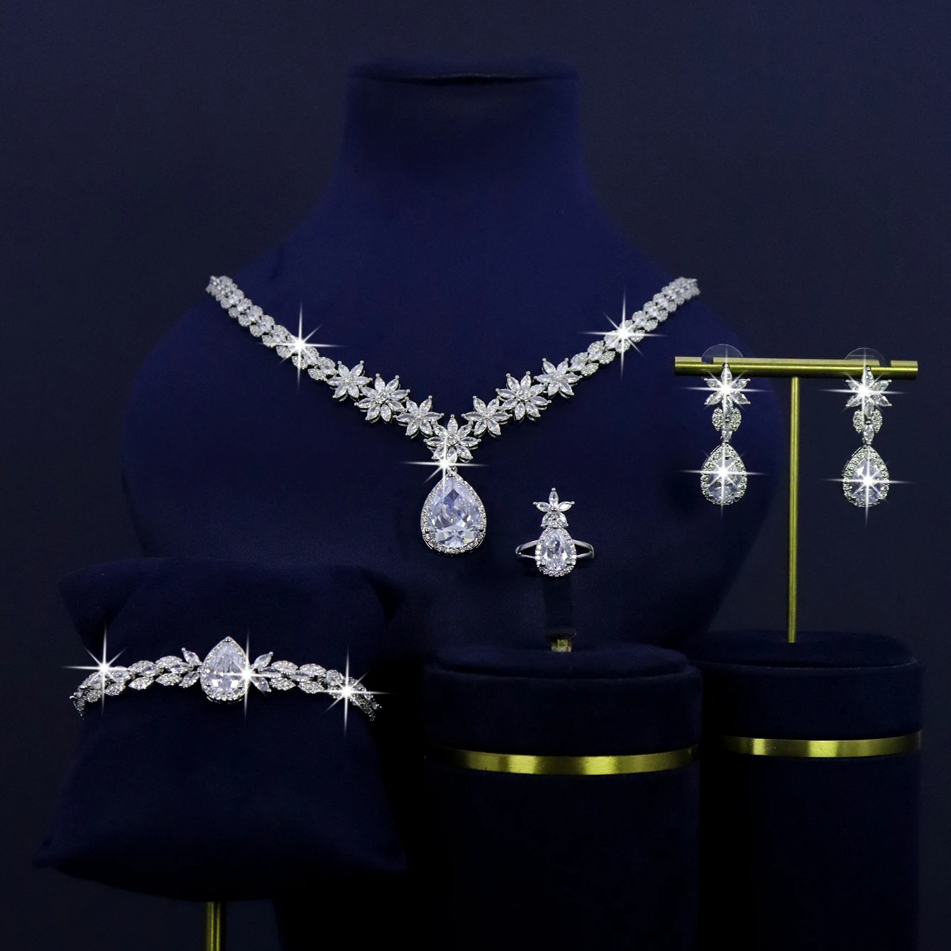 Свадебный комплект из 4 предметов с медным покрытием и платиной каплями белой