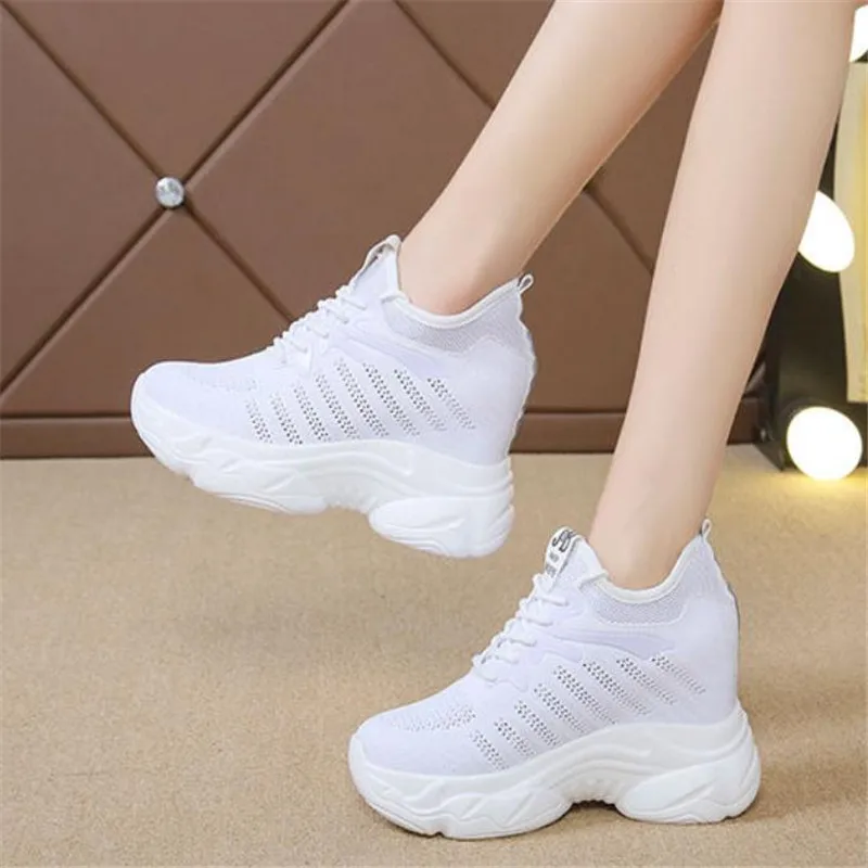

Женская сетчатая ткань с проницаемостью, новые увеличенные кроссовки на толстой подошве, Повседневная Удобная спортивная обувь для дам