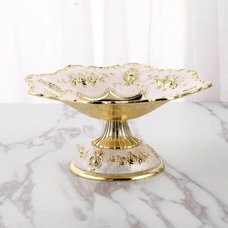 

European Style Embossed Fruit Tray Zinc Alloy Non-slip Elegant Bowl Decorative Snack Plate Table Supplies Beautiful Wedding Gift