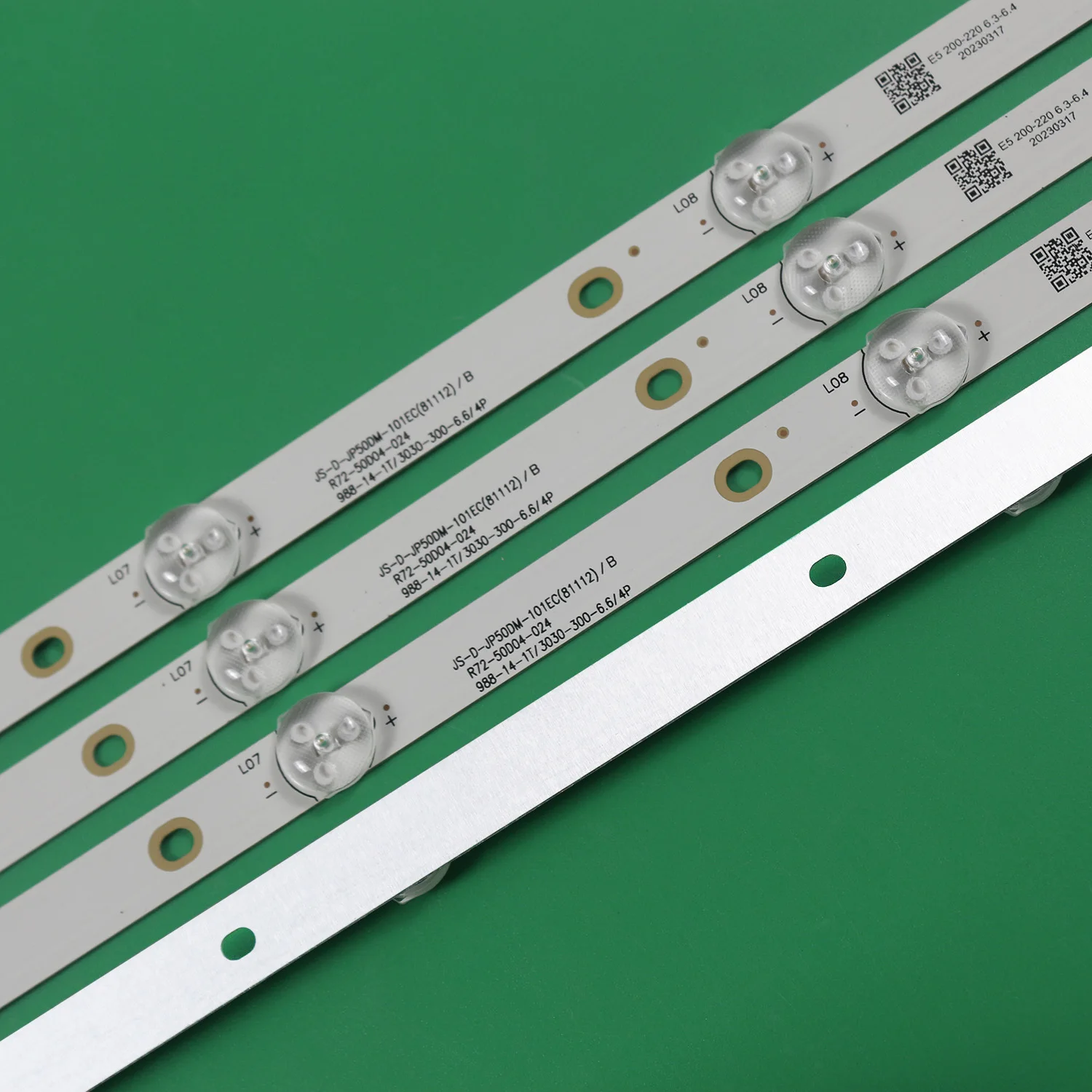 Светодиодная лента 988 мм 6В для JS-D-JP50DM-101EC(81112) R72-50D04-024 988-14-1T3030-300-6.64P E125436JF-AL 50LEM-1058FT2C MS-L2608 (art.: 3920db6ed12bb) - 3920db6ed12bb