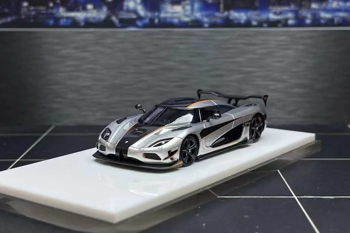 

Presale On October XKE Model 1:64 Koenigsegg Agera RS Resin Model Car