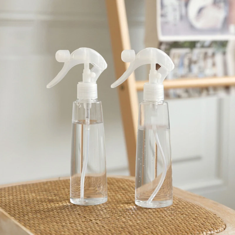 

200ML Spray Bottle Transparent Empty Spray Bottles Portable Bottle Travel Container Refillable Cosmetics Container Sub-bottling