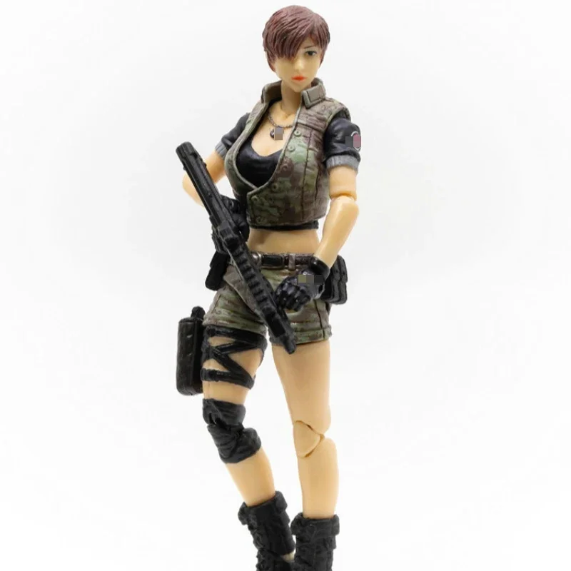 Фигурки 1/18. Инспектор гаи ссср форма. Фигурки масштаб 1/24. Масштабные миниатюры девушки. Фигуры 1/18.