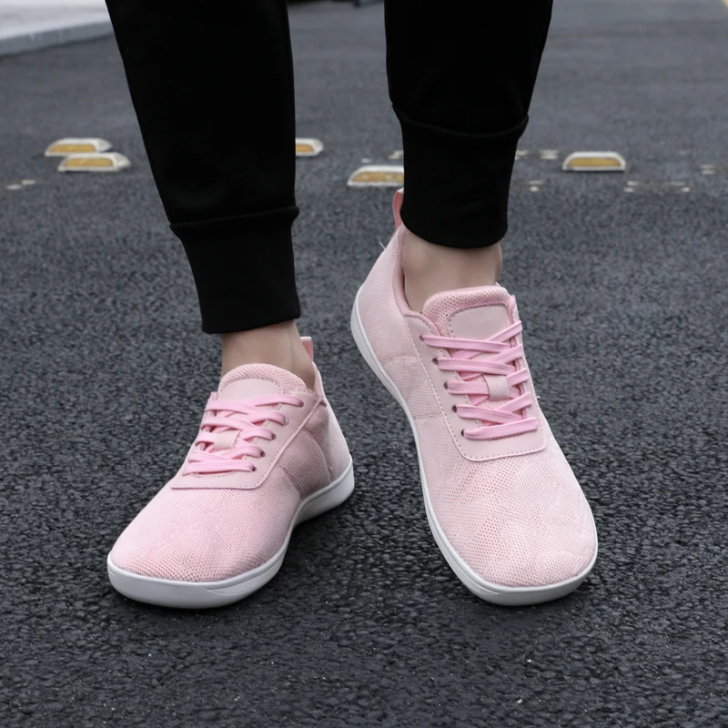 Туфли женские на плоской подошве открытый минималистический стиль широкий носок