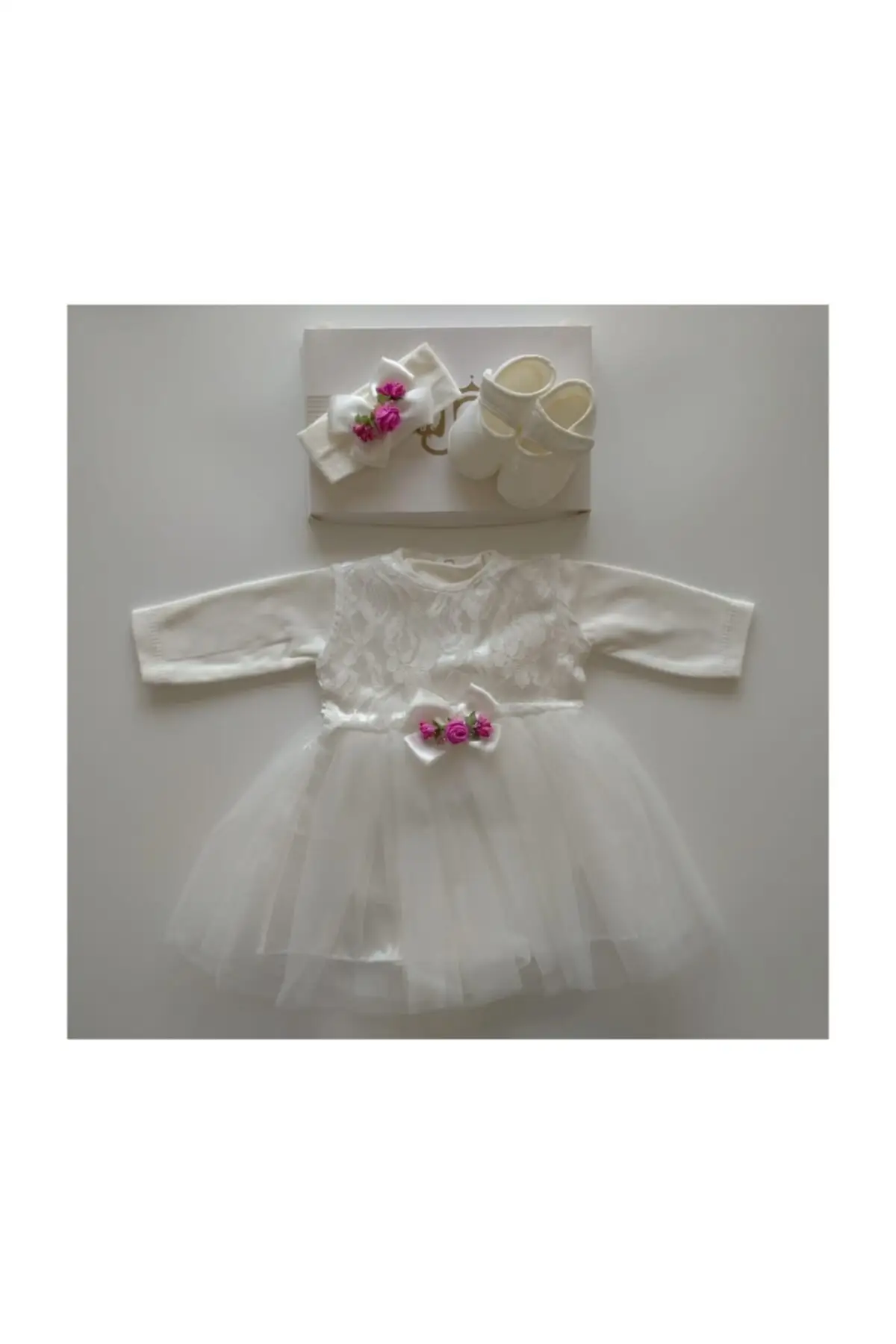 

Baby girl white floral bandanas shoes