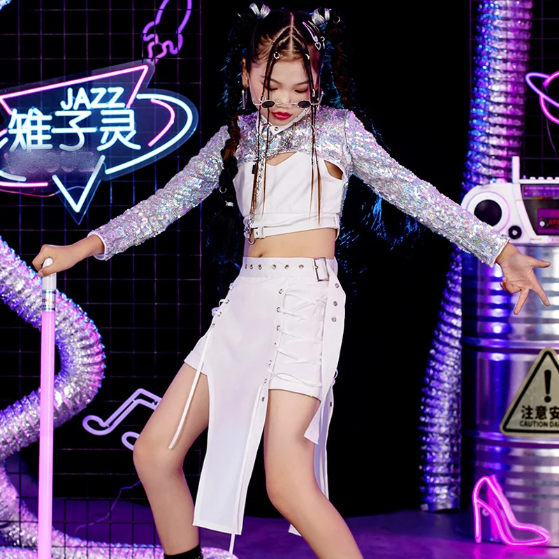 

Костюм для танцев в стиле хип-хоп