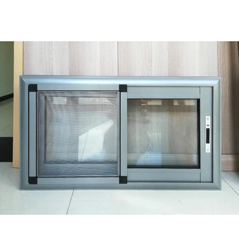 Специально оформленная серый алюминиевая решетка безопасности с сваркой размером 52х62, бронзового цвета, для раздвижных окон.