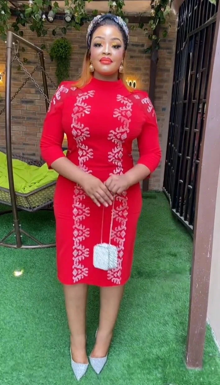 Plus Size Large Women's Dress 2023 New Large Women's Waist Wrap Hip Slim Fit Round Neck Professional Fashion Formal Dress