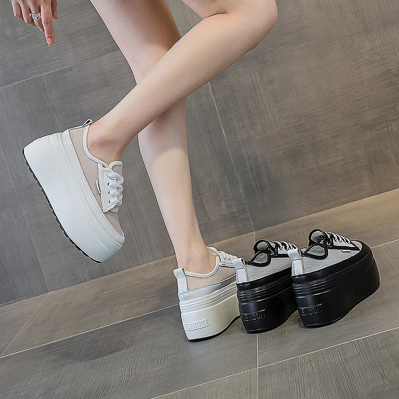 Sneakers Women's Spring 2023 New Fashion Platform Lightweight Student Sneakers Breathable Skateboard Shoes Ladies